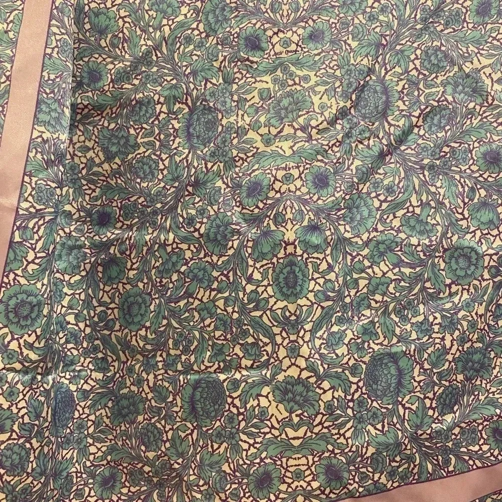 *EUC* Vintage 1950s vintage scarf, 100% Soft Acetate Waterproof made in …